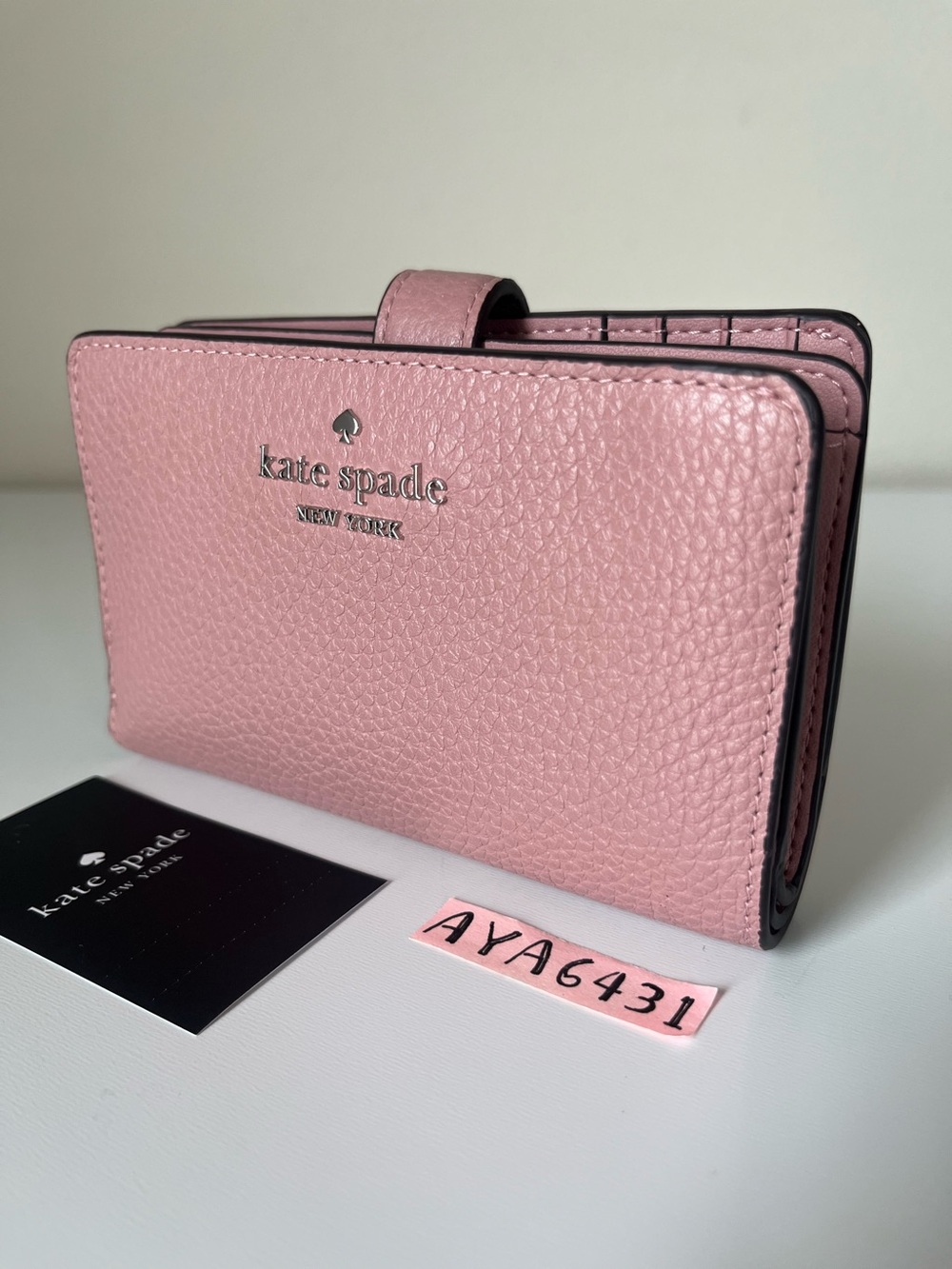 Kate Spade Medium Bifold Wallet🎈🎈